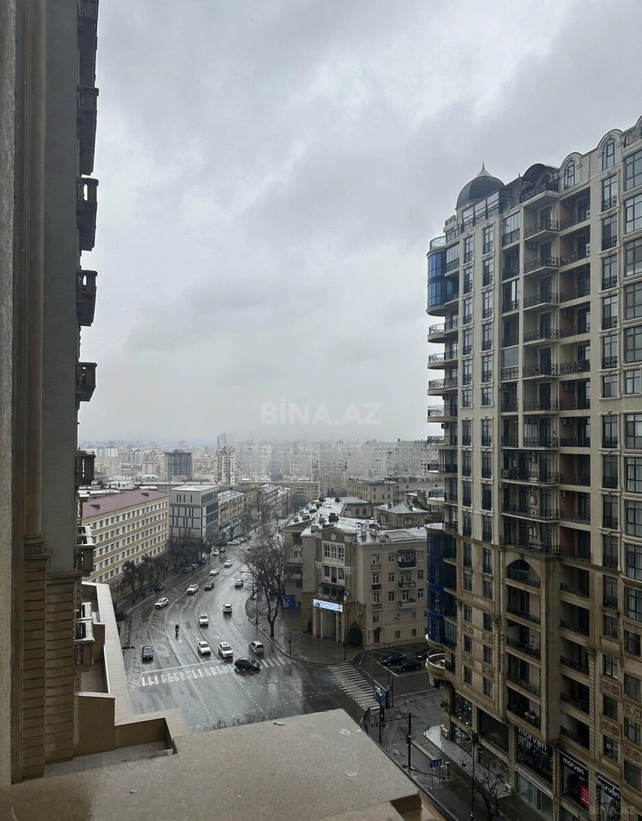 Satılır 2 otaqlı mənzil 109 m²