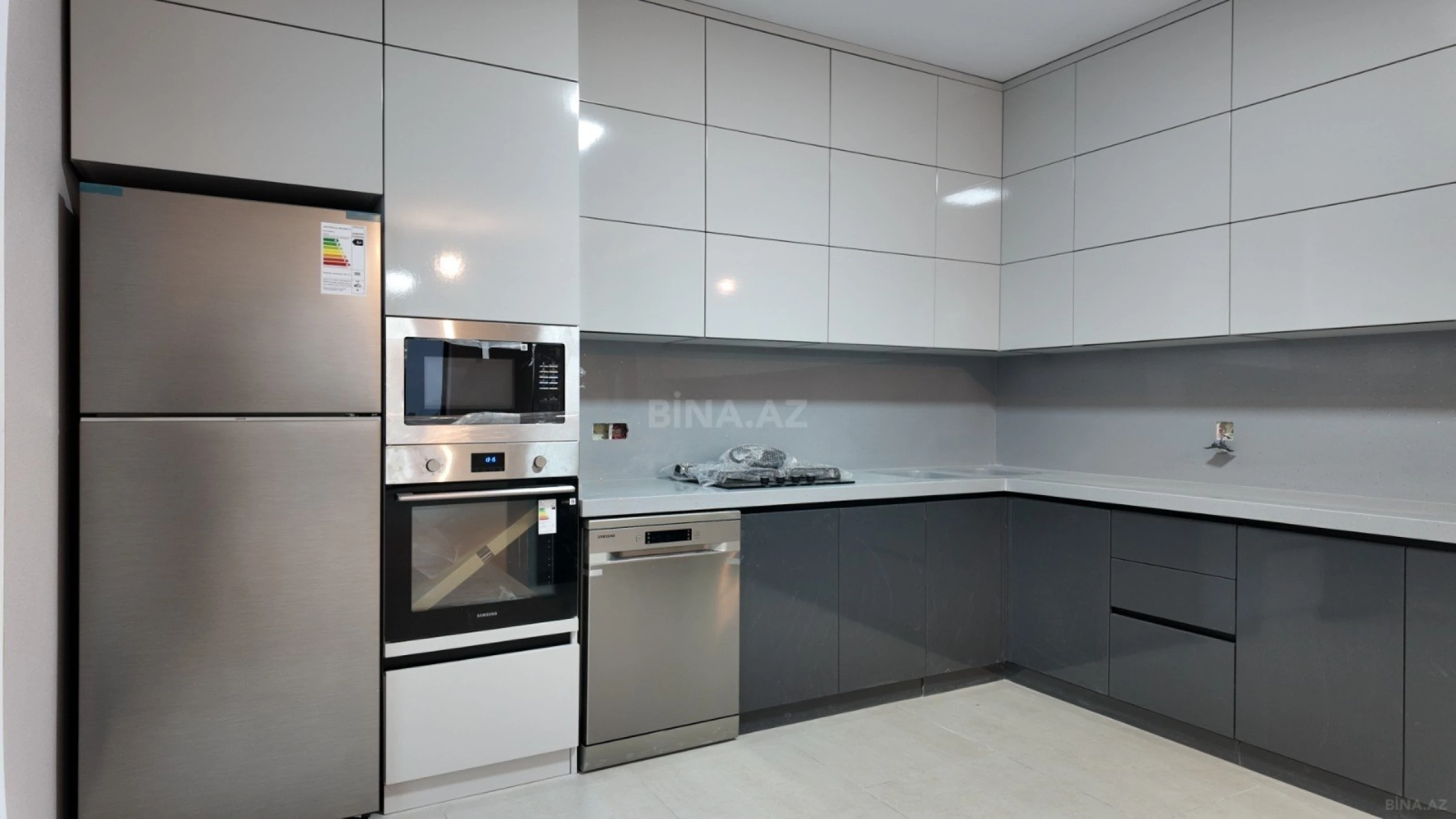 Satılır 7 otaqlı həyət evi 370 m²