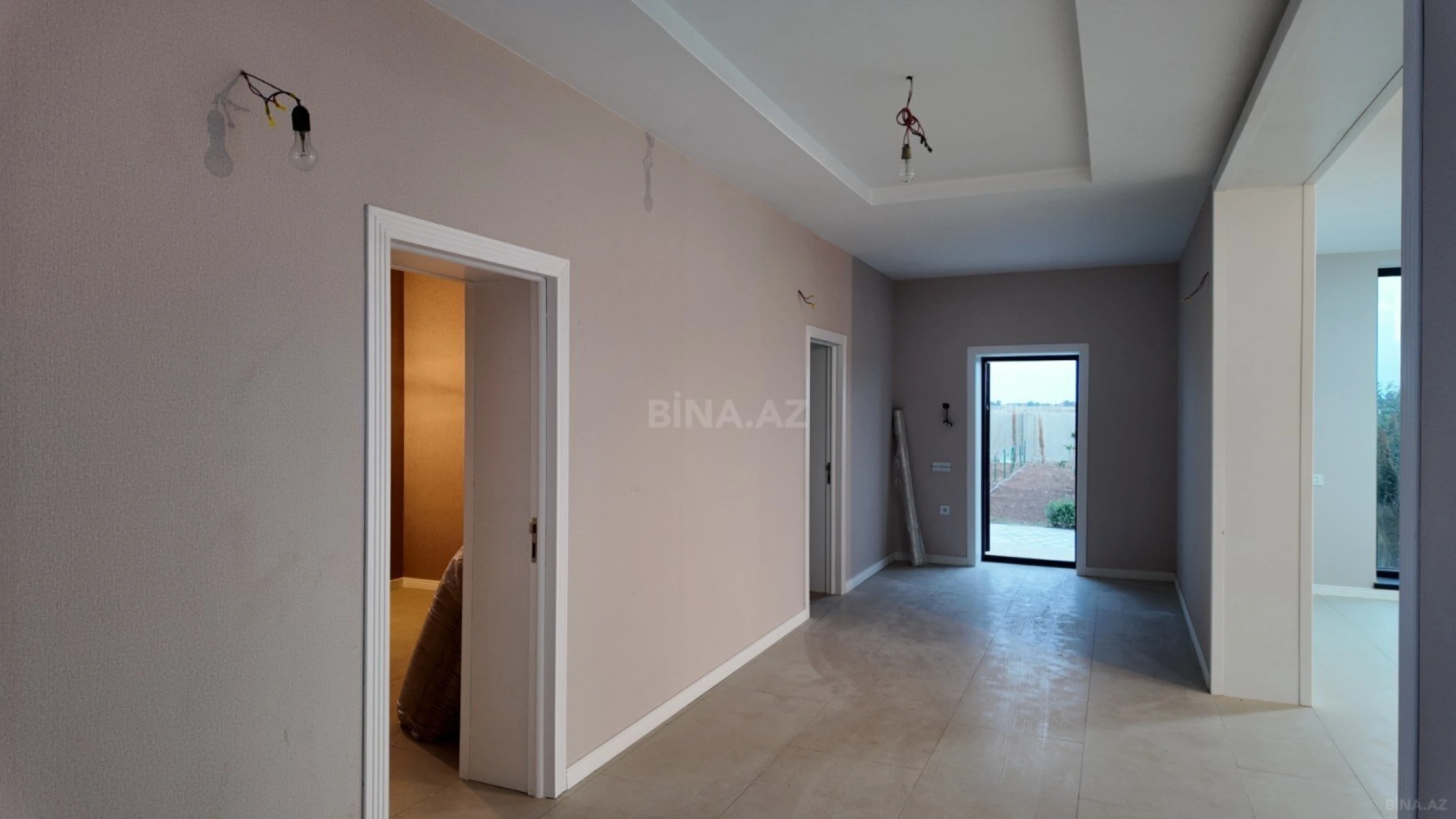 Satılır 7 otaqlı həyət evi 370 m²