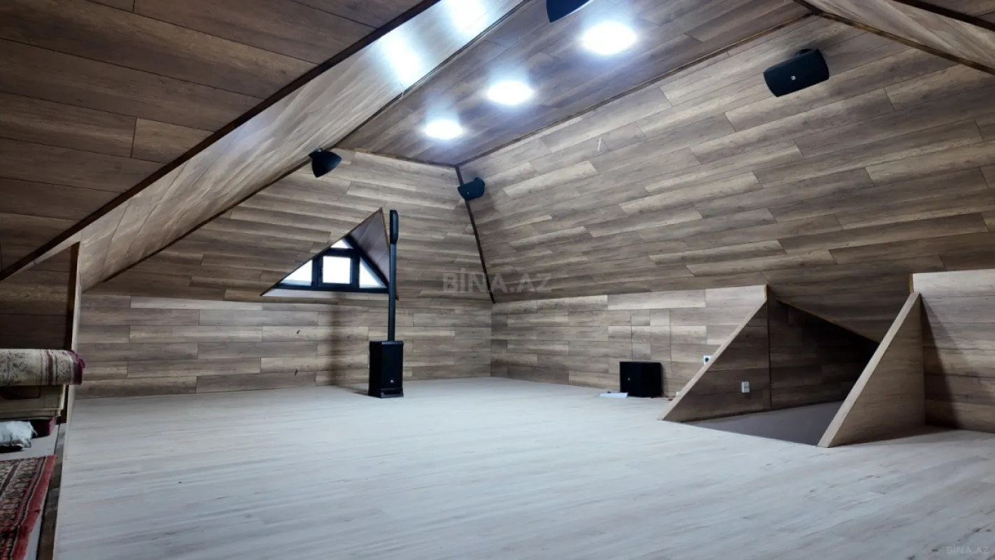 Satılır 7 otaqlı həyət evi 370 m²