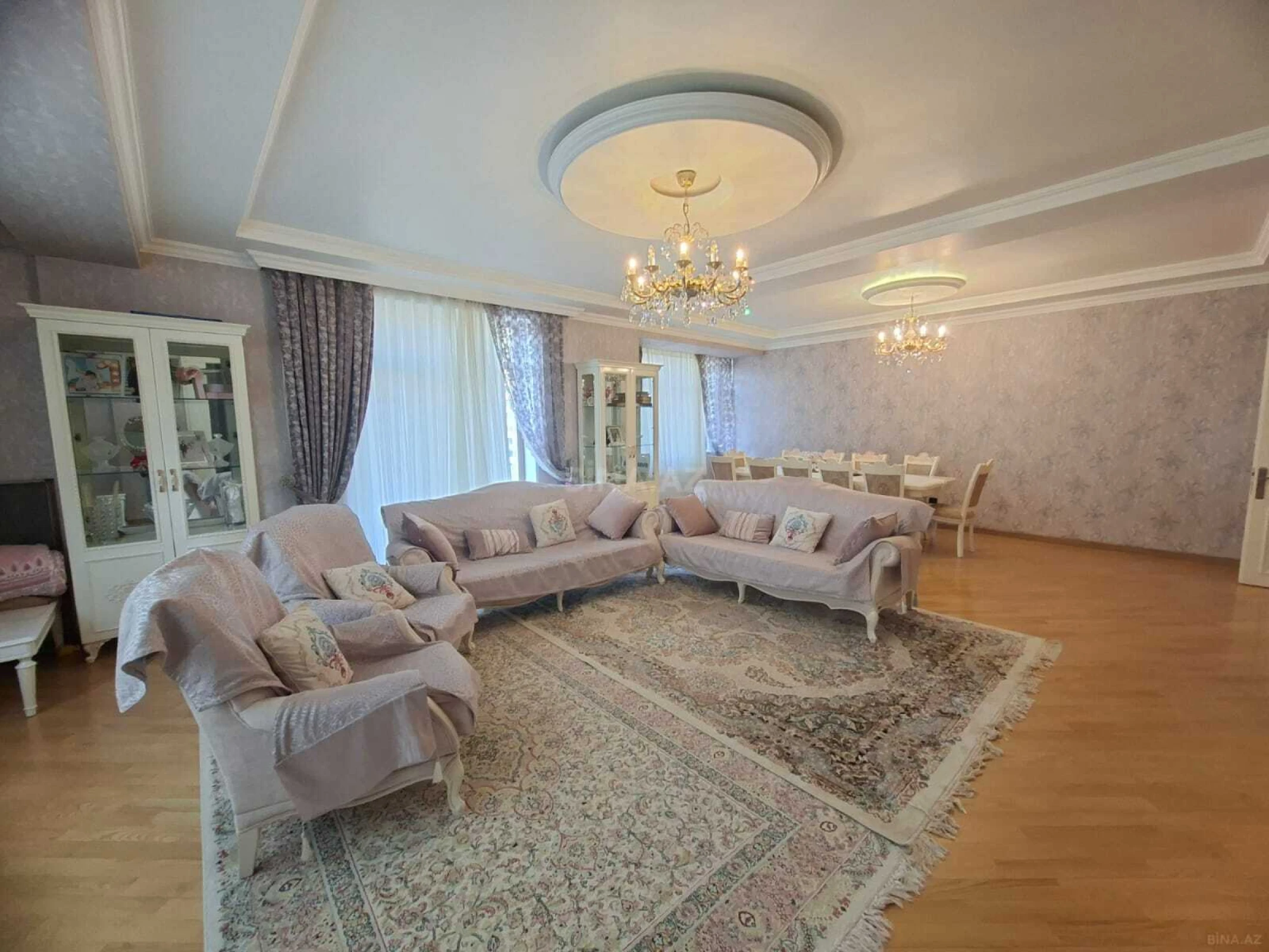 Satılır 4 otaqlı mənzil 227 m²