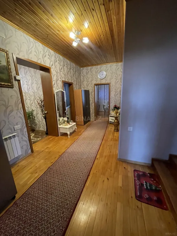 Satılır 7 otaqlı həyət evi 243 m²