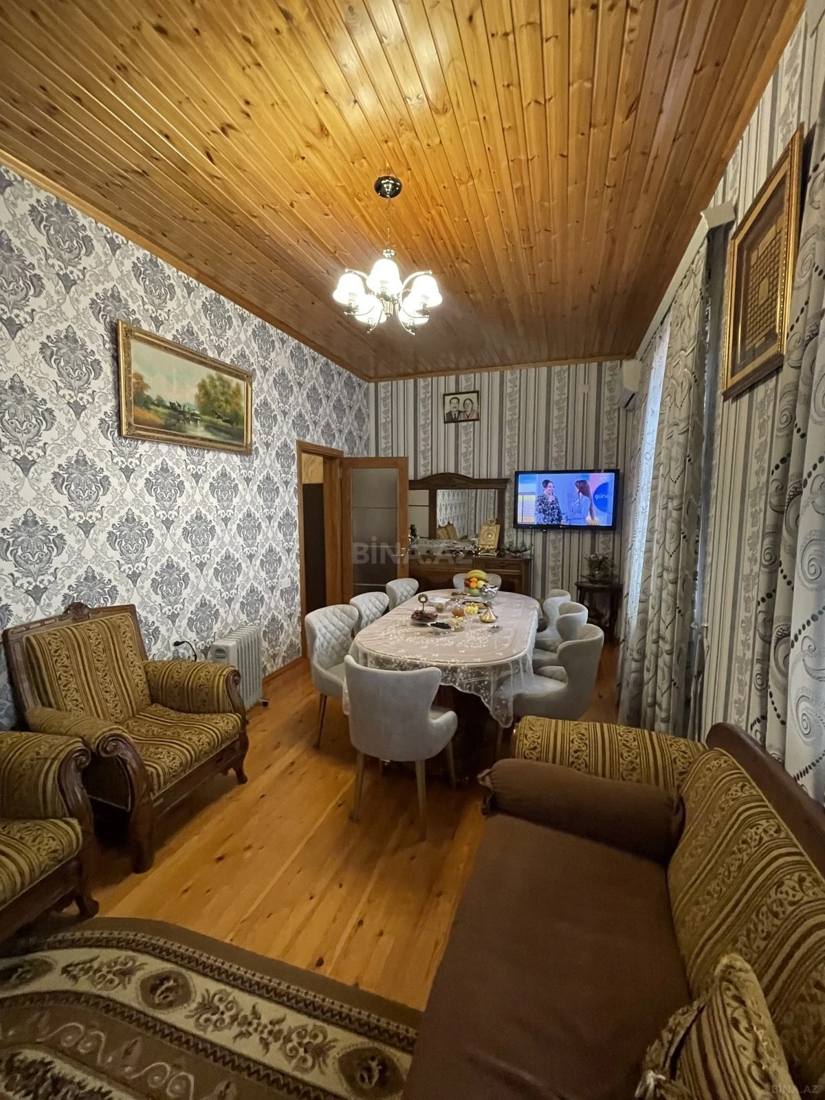 Satılır 7 otaqlı həyət evi 243 m²