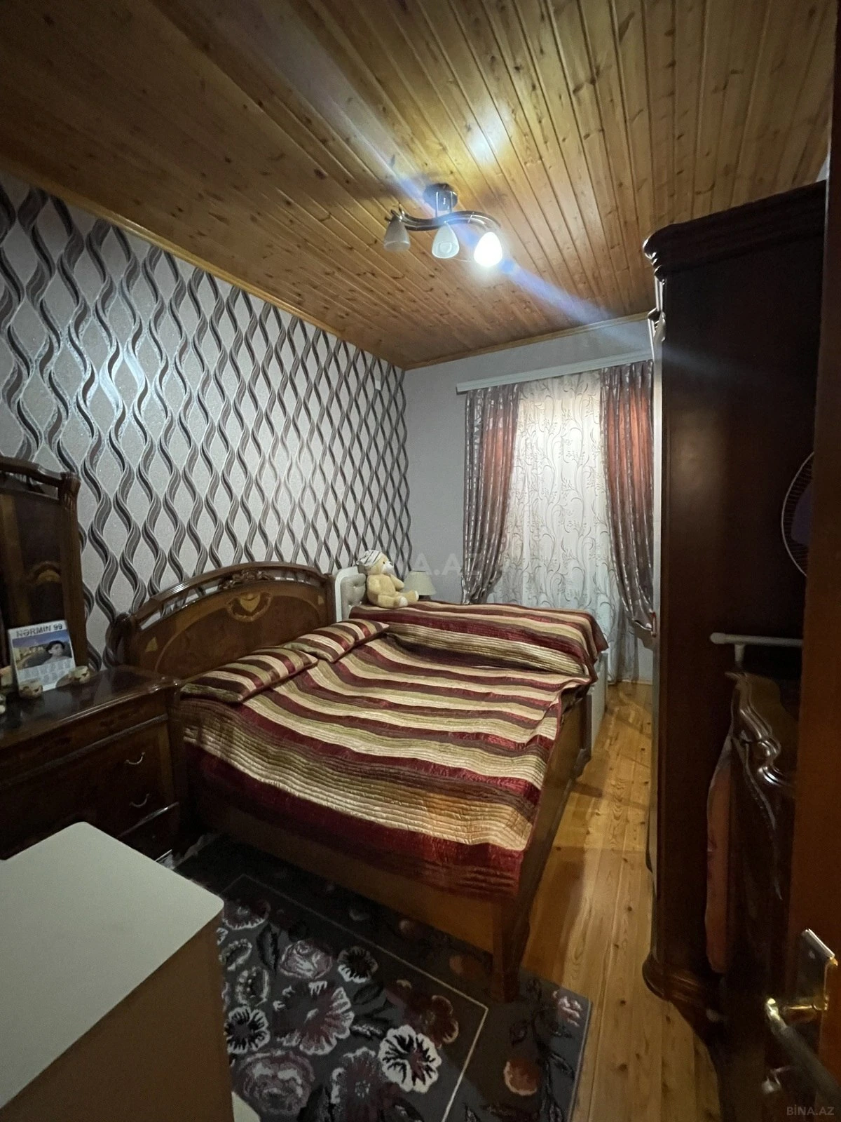 Satılır 7 otaqlı həyət evi 243 m²