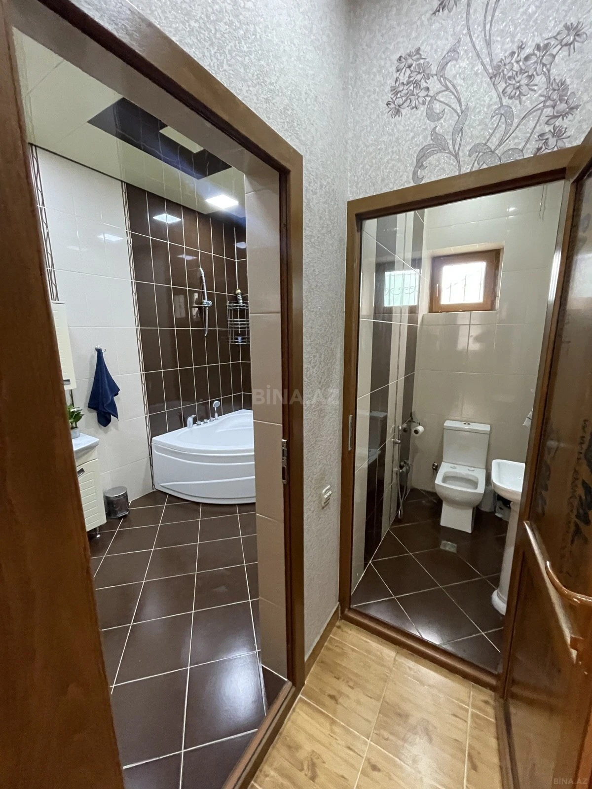 Satılır 7 otaqlı həyət evi 243 m²