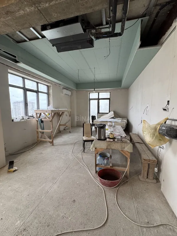 Satılır 3 otaqlı mənzil 153 m²