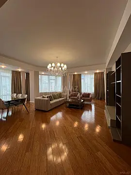 Kirayə verilir 3 otaqlı mənzil 160 m²