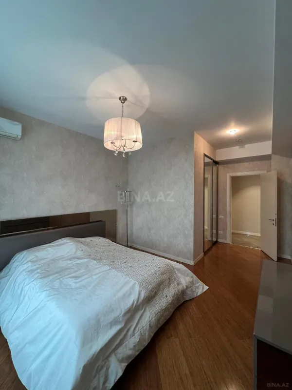 Kirayə verilir 3 otaqlı mənzil 160 m²