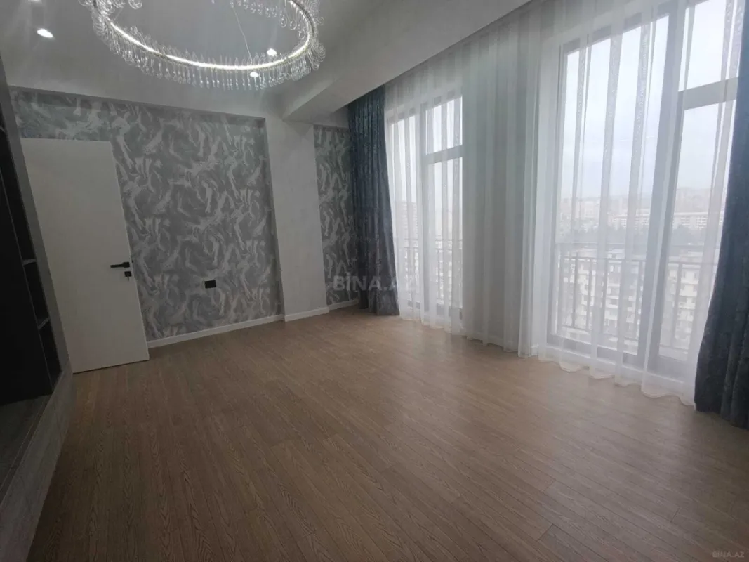 Satılır 2 otaqlı mənzil 65 m²