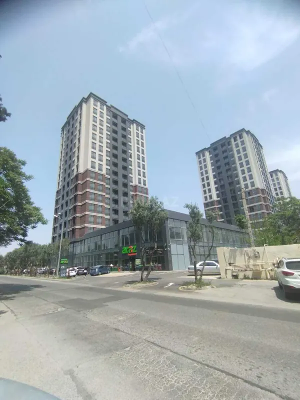 Satılır 2 otaqlı mənzil 65 m²