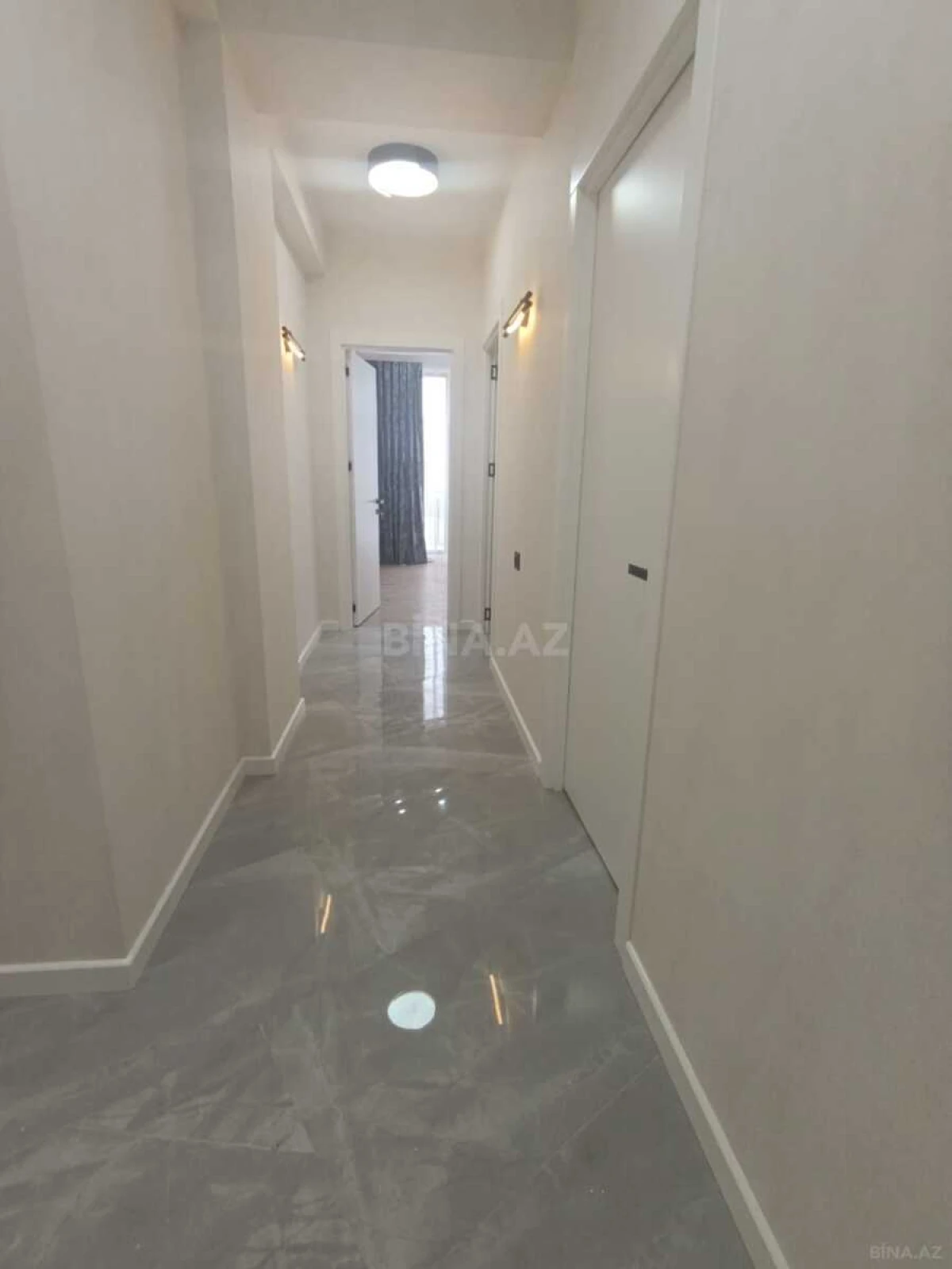 Satılır 2 otaqlı mənzil 65 m²