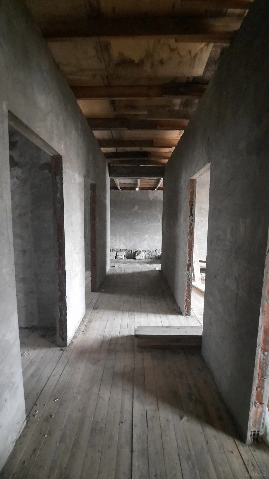 Satılır 7 otaqlı həyət evi 260 m²