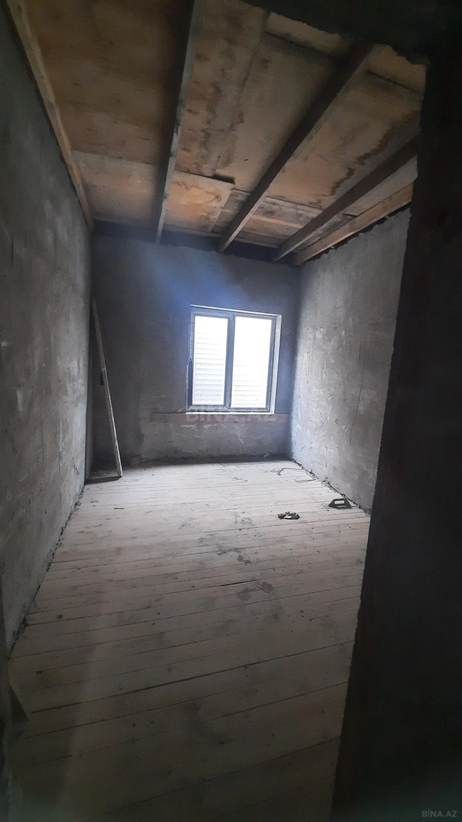 Satılır 7 otaqlı həyət evi 260 m²