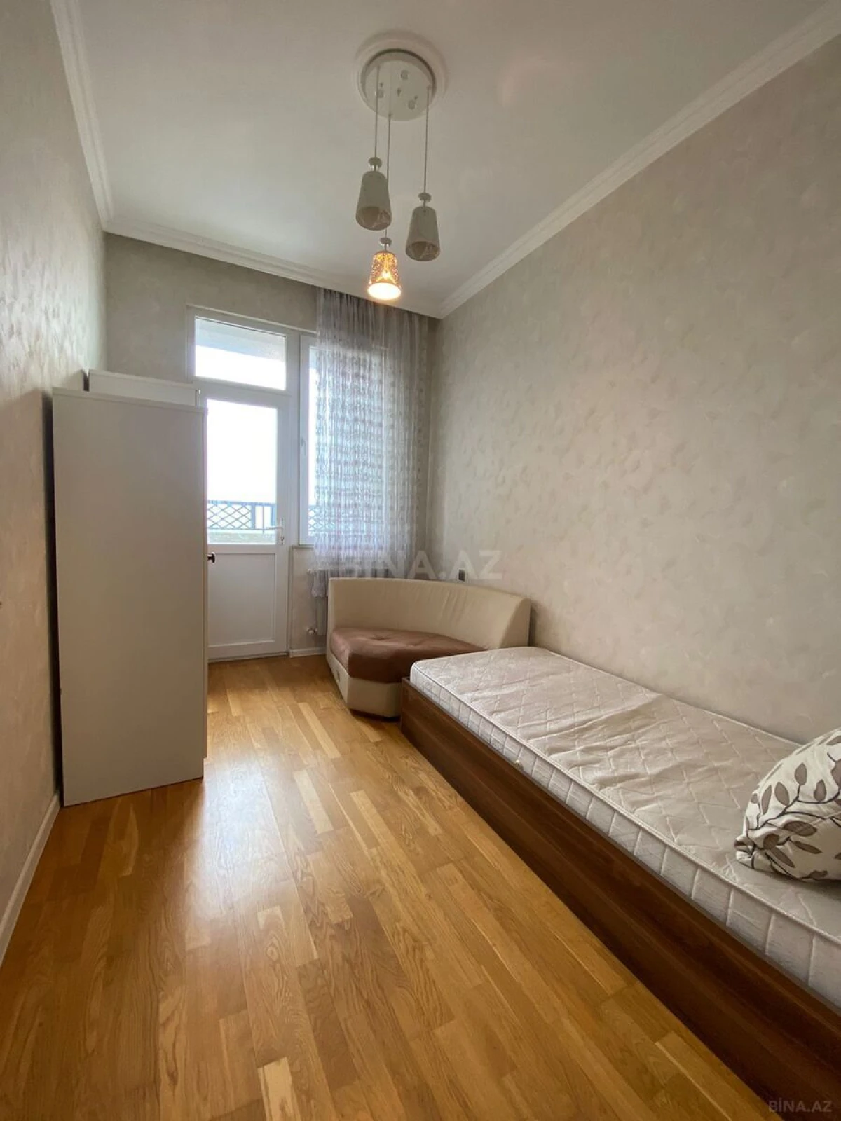 Satılır 3 otaqlı mənzil 67 m²