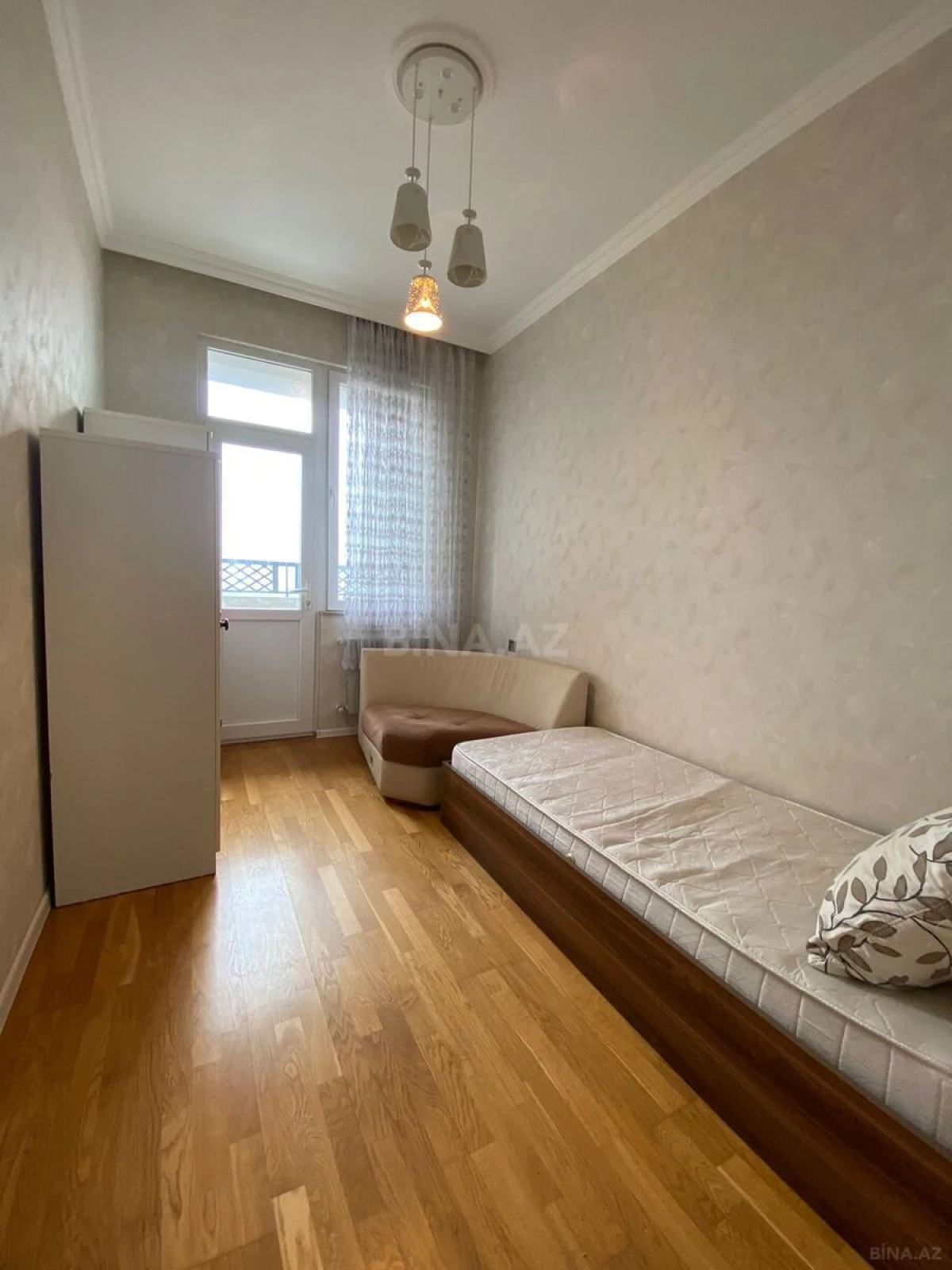 Satılır 3 otaqlı mənzil 67 m²