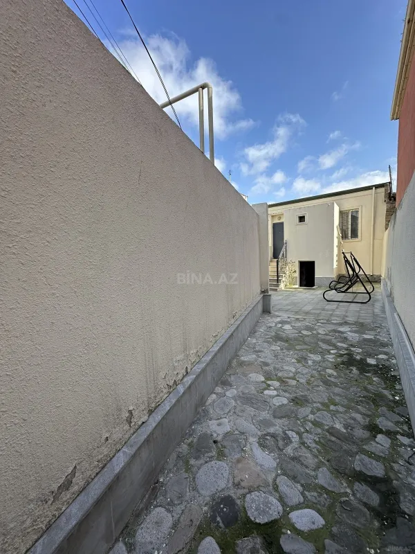 Satılır 3 otaqlı həyət evi 200 m²