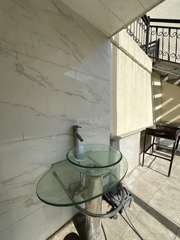 Satılır 3 otaqlı həyət evi 200 m²