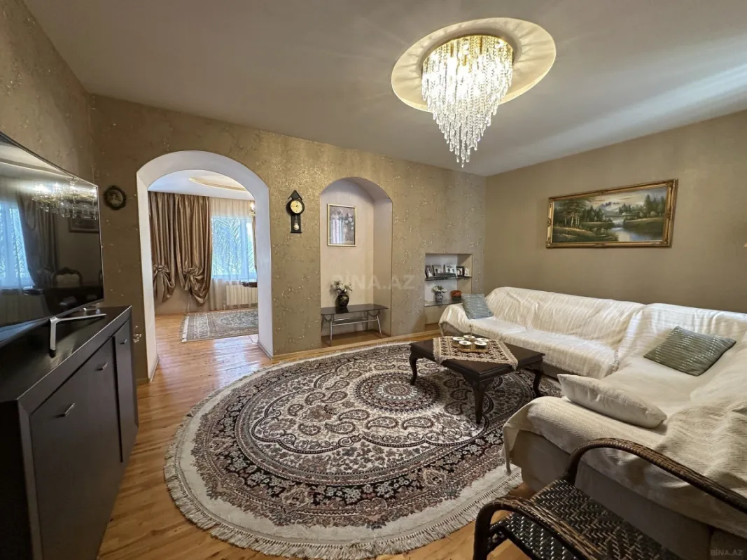 Satılır 3 otaqlı həyət evi 200 m²