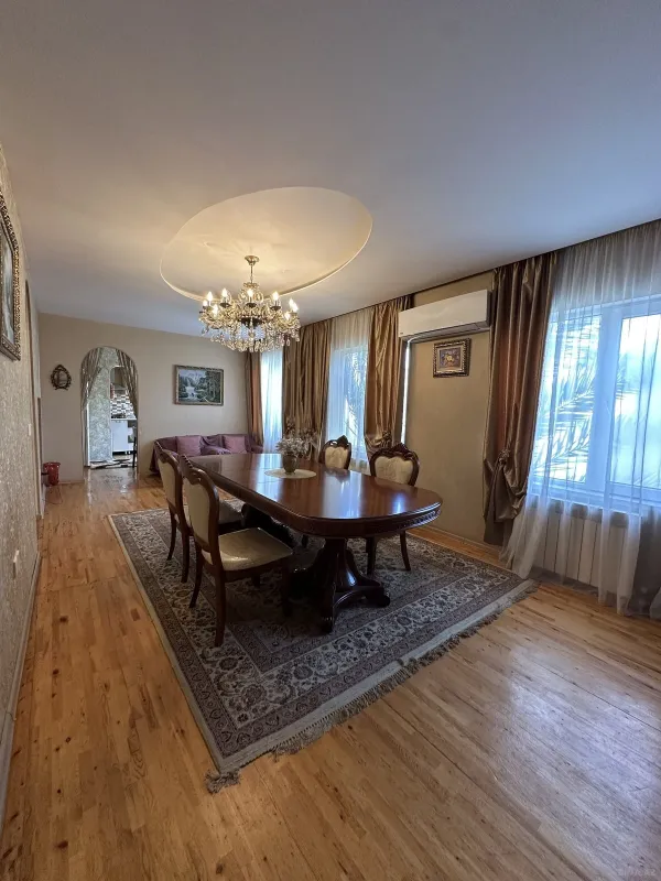 Satılır 3 otaqlı həyət evi 200 m²