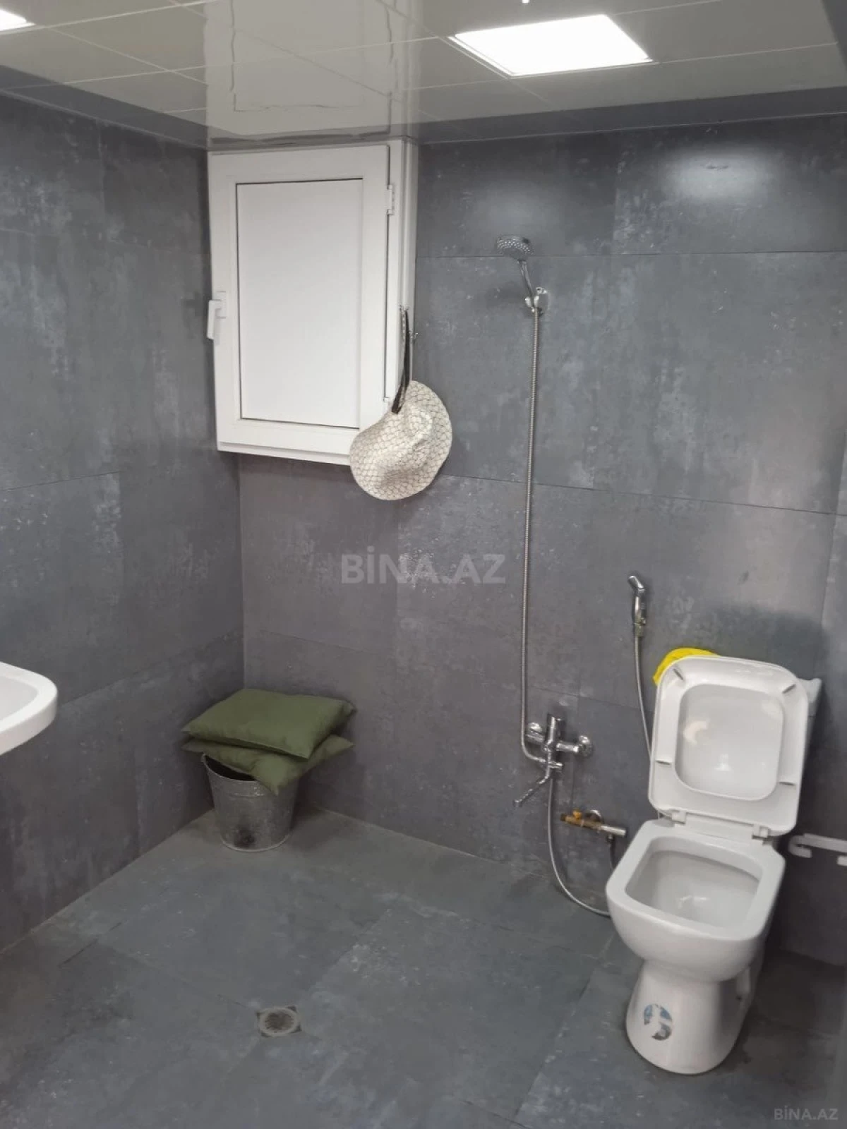 Satılır 3 otaqlı həyət evi 200 m²