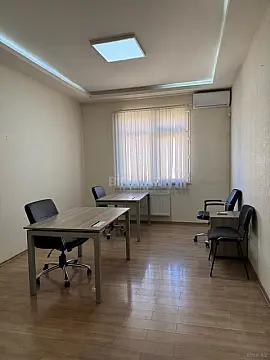 Kirayə verilir 1 otaqlı ofis 18 m²