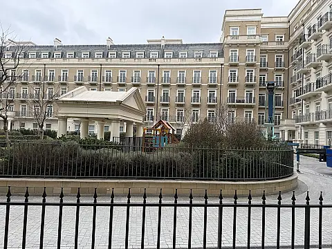 Satılır 3 otaqlı mənzil 96 m²