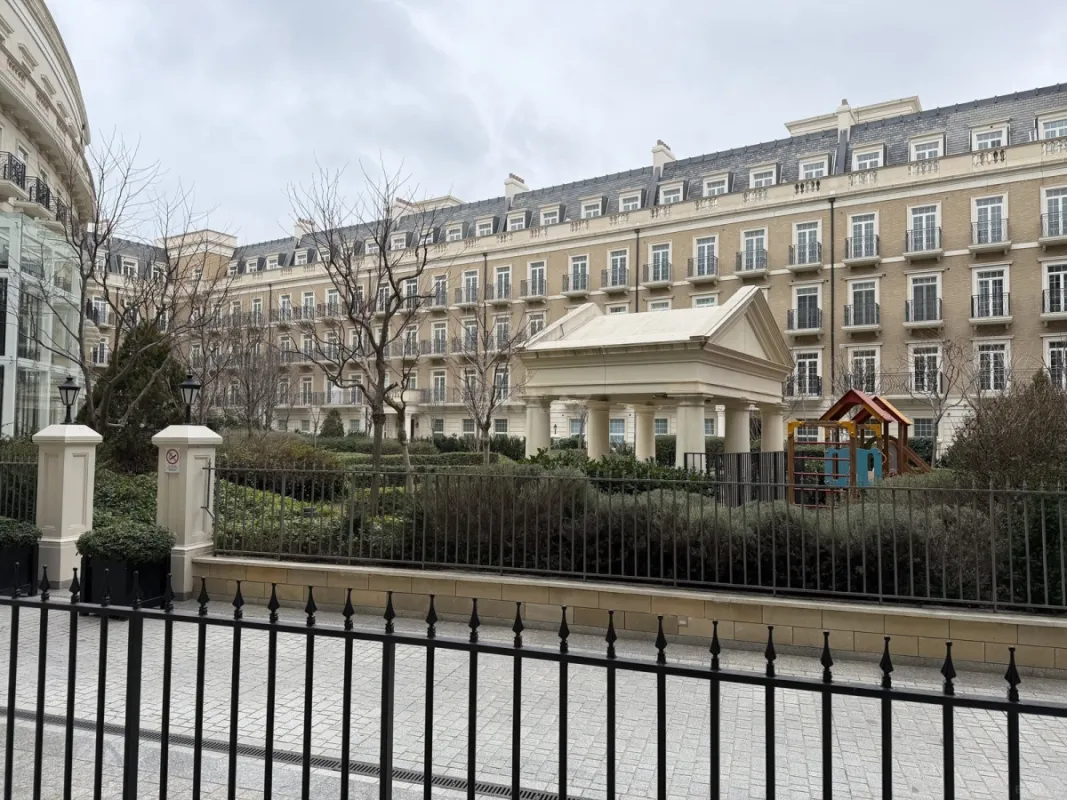 Satılır 3 otaqlı mənzil 96 m²