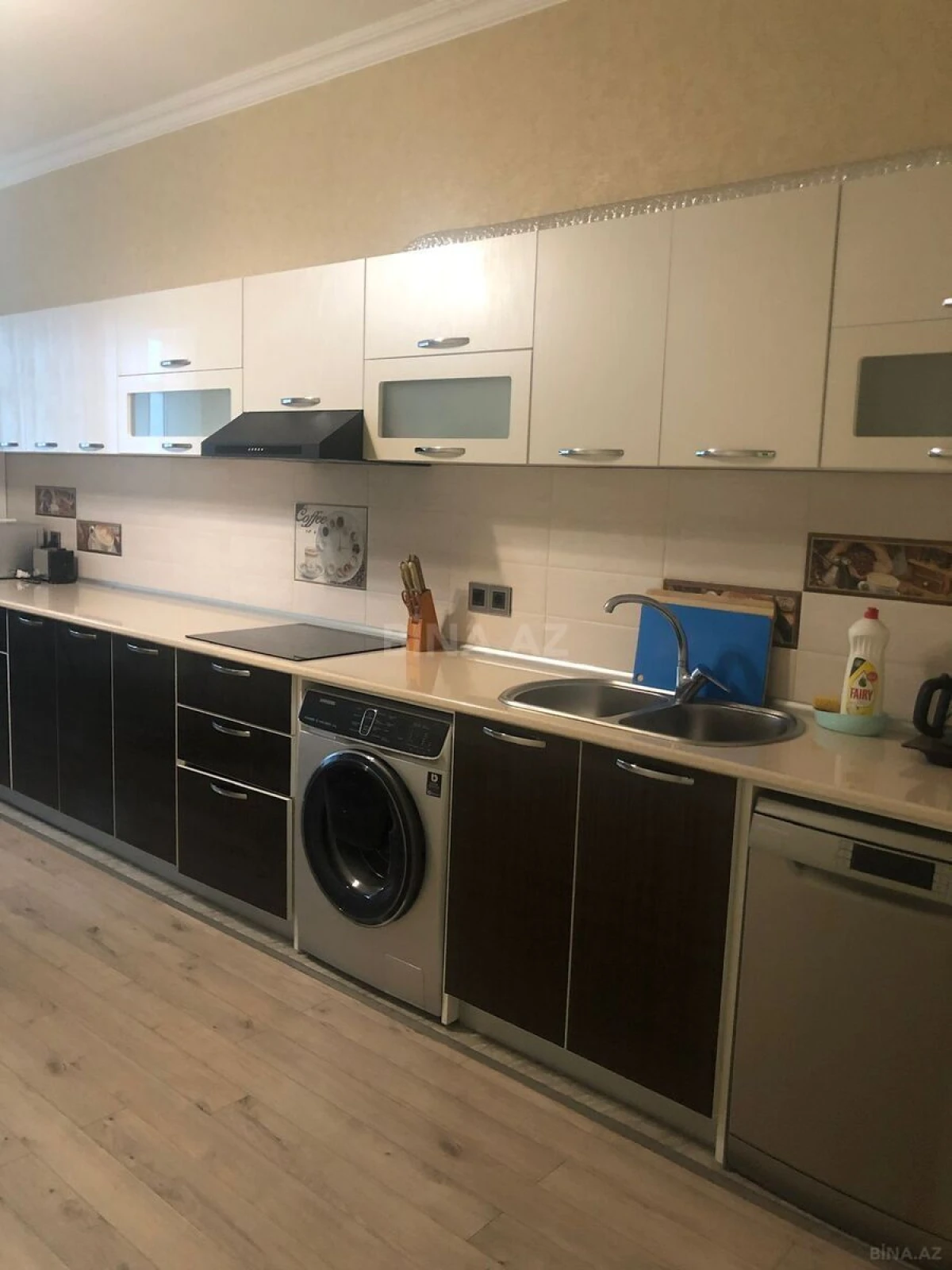 Satılır 3 otaqlı mənzil 175 m²