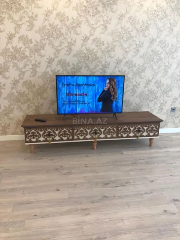 Satılır 3 otaqlı mənzil 175 m²