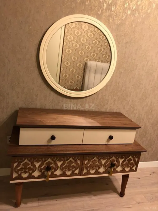 Satılır 3 otaqlı mənzil 175 m²