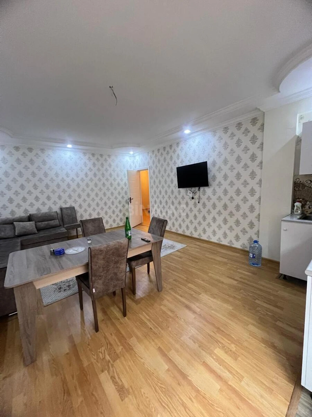Kirayə verilir 2 otaqlı mənzil 64 m²