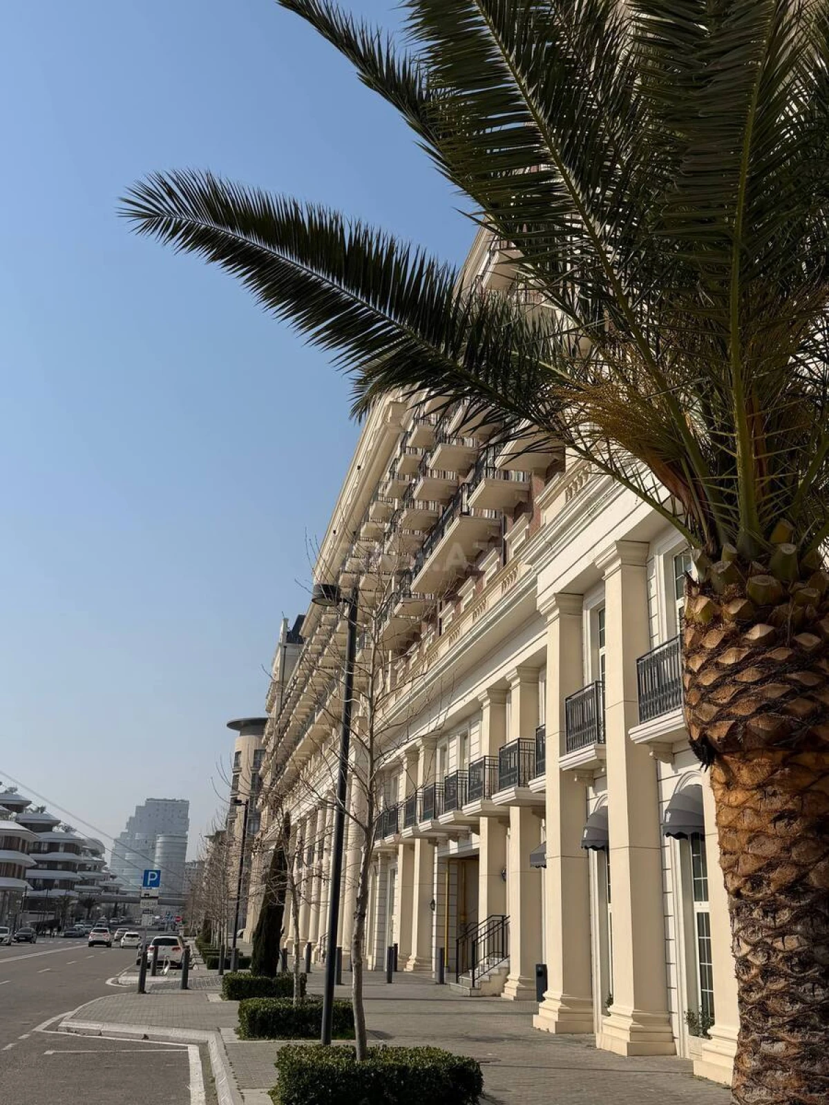 Satılır 3 otaqlı mənzil 108 m²