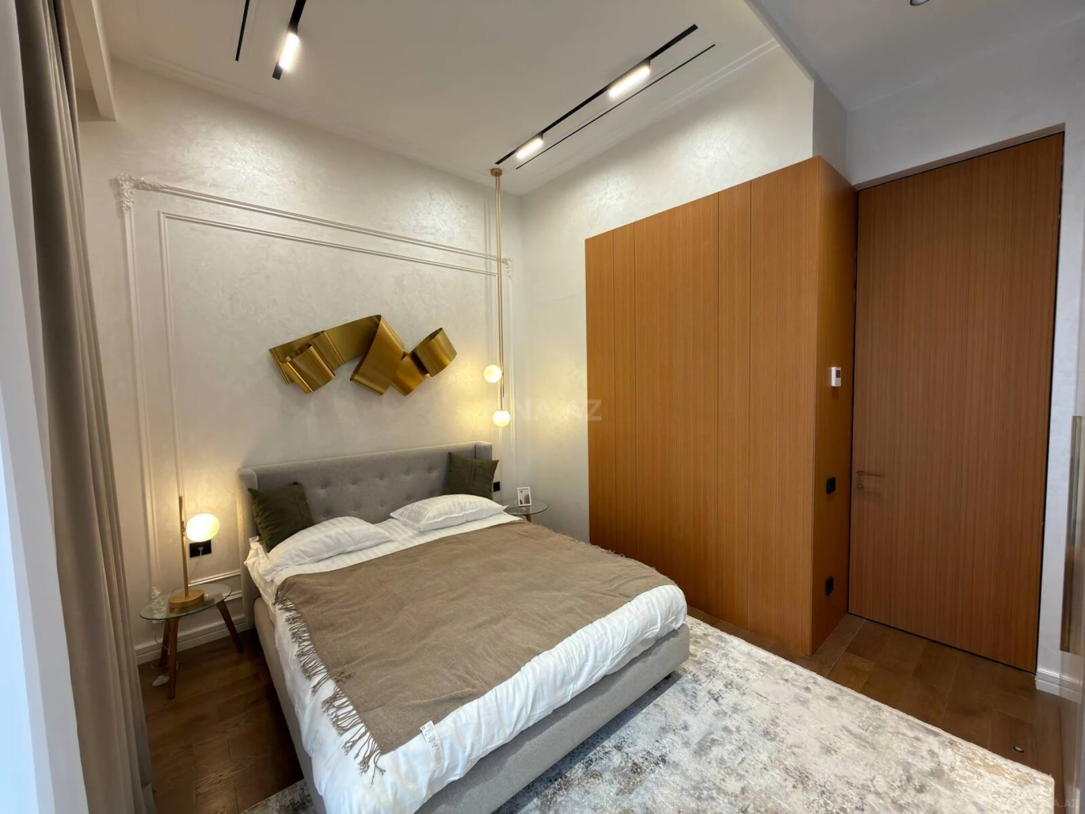 Satılır 3 otaqlı mənzil 108 m²