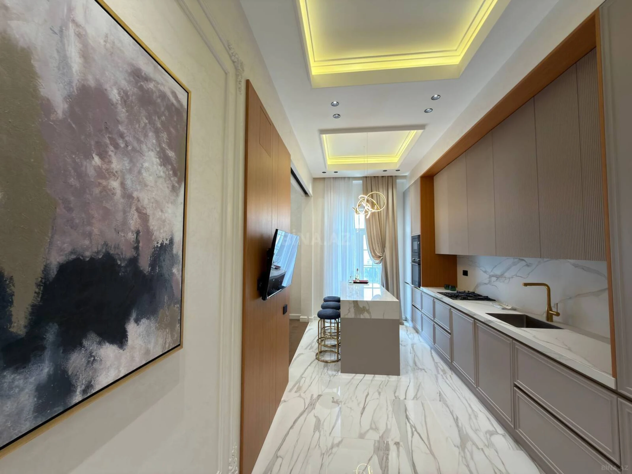 Satılır 3 otaqlı mənzil 108 m²