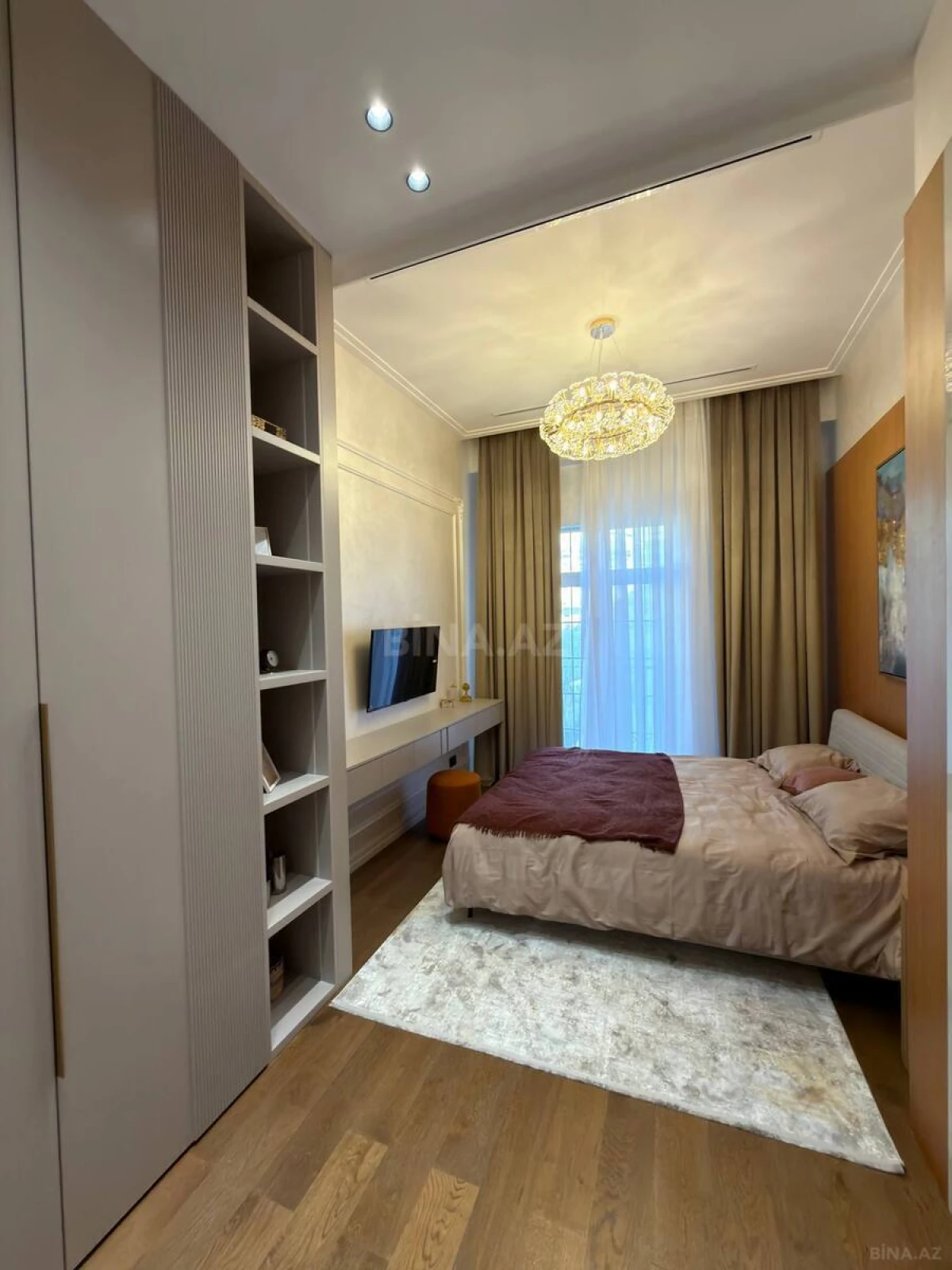 Satılır 3 otaqlı mənzil 108 m²