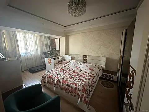 Satılır 2 otaqlı mənzil 75 m²