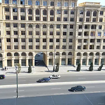 Kirayə verilir 2 otaqlı mənzil 56 m²