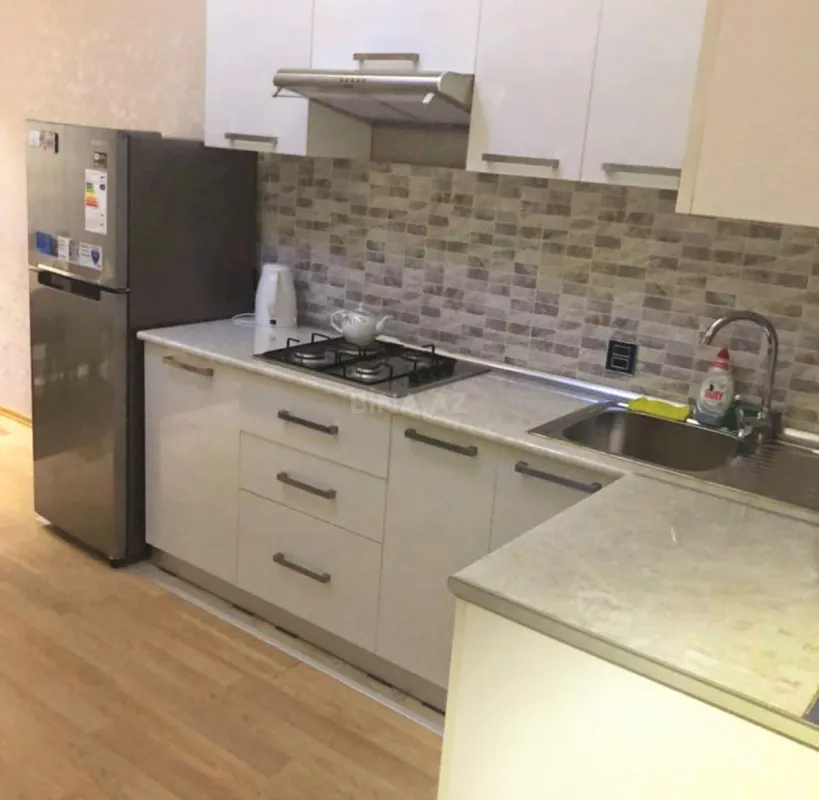 Kirayə verilir 2 otaqlı mənzil 56 m²