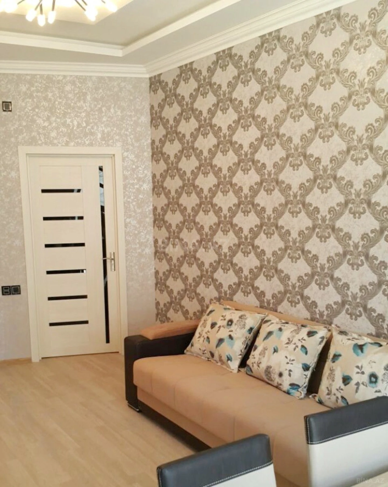 Kirayə verilir 2 otaqlı mənzil 56 m²