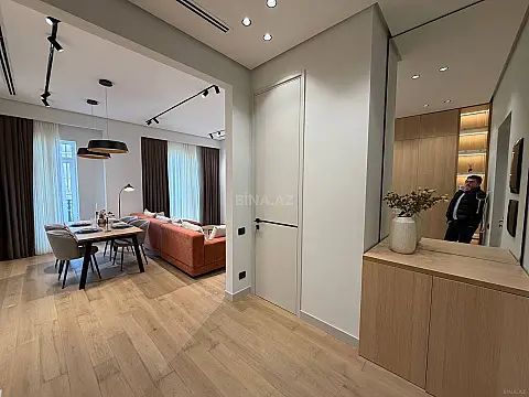 Satılır 2 otaqlı mənzil 78 m²
