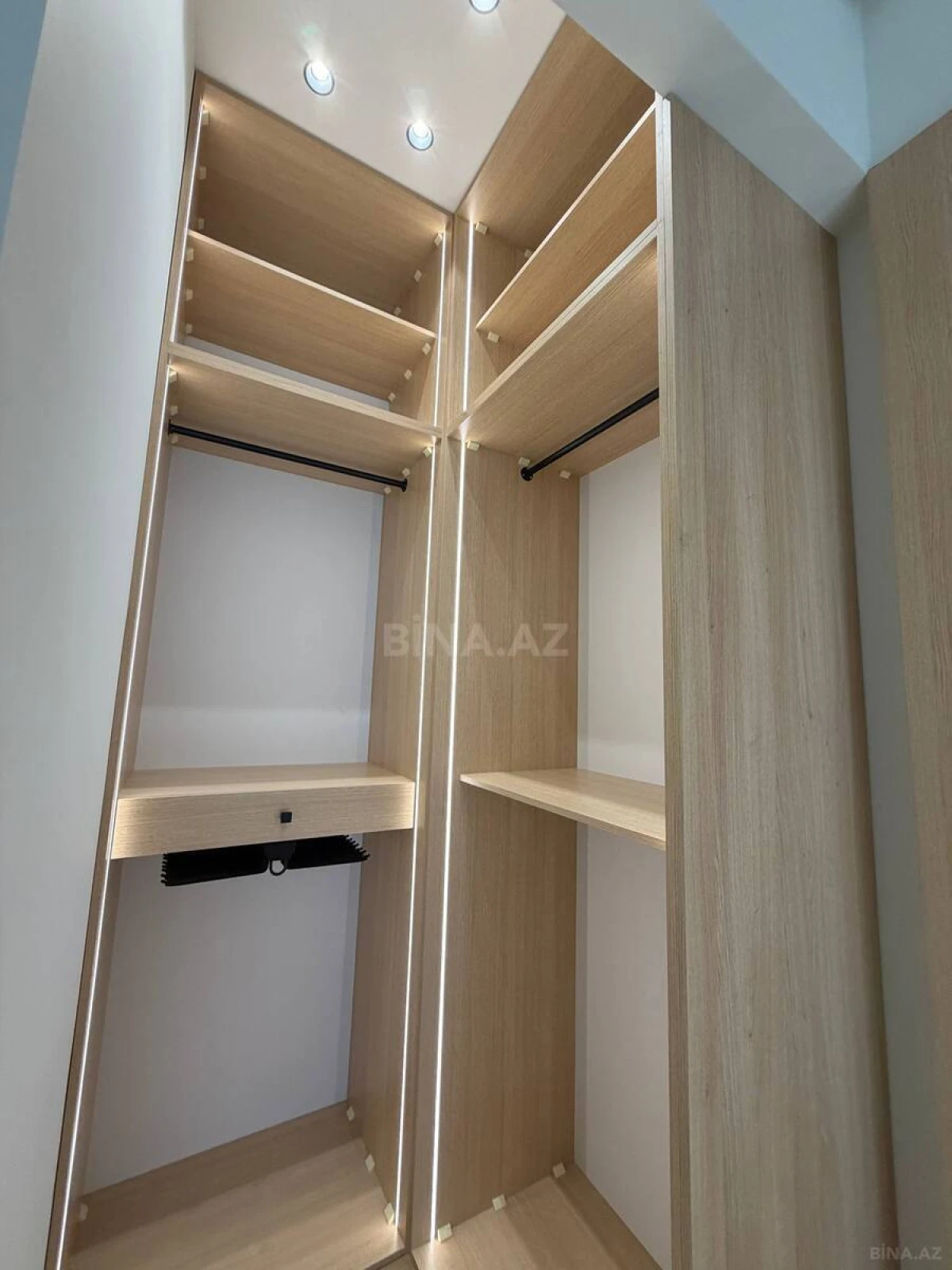Satılır 2 otaqlı mənzil 78 m²