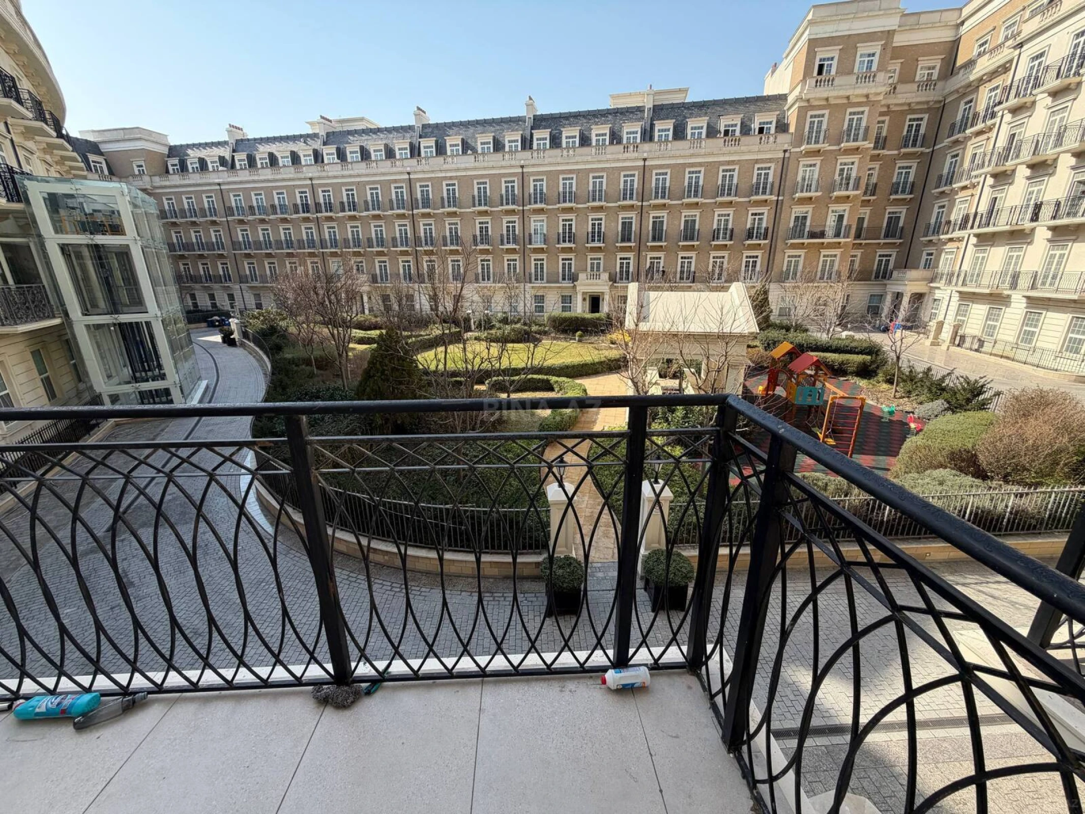 Satılır 2 otaqlı mənzil 78 m²