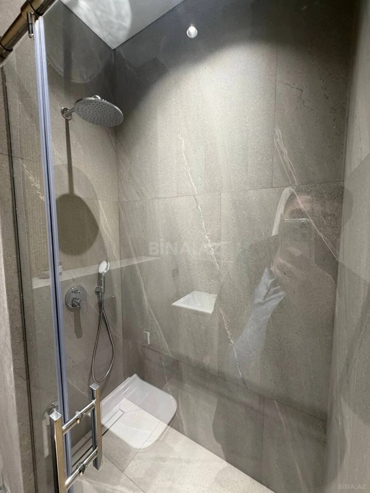 Satılır 2 otaqlı mənzil 78 m²