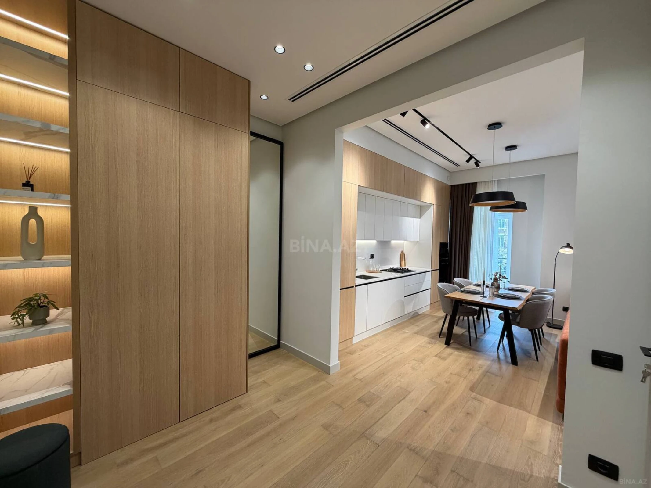 Satılır 2 otaqlı mənzil 78 m²