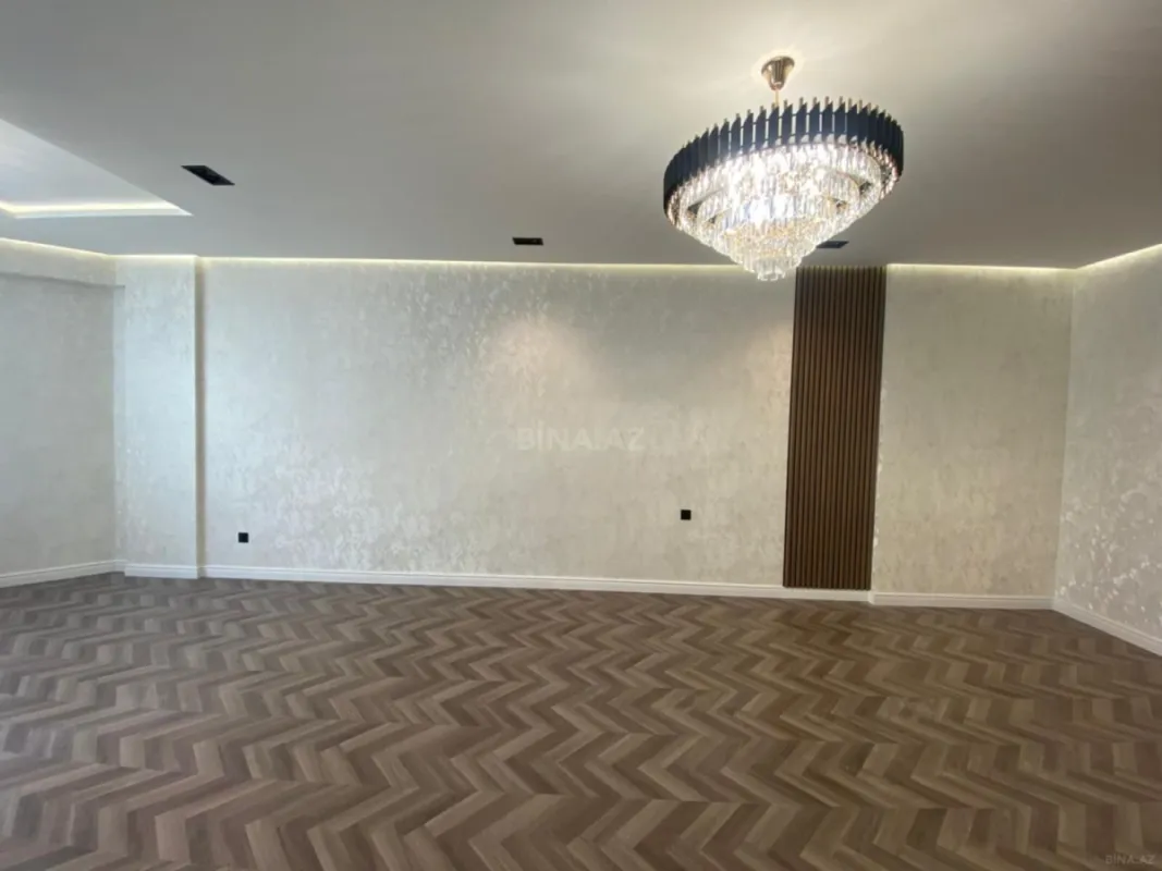 Satılır 3 otaqlı mənzil 170 m²