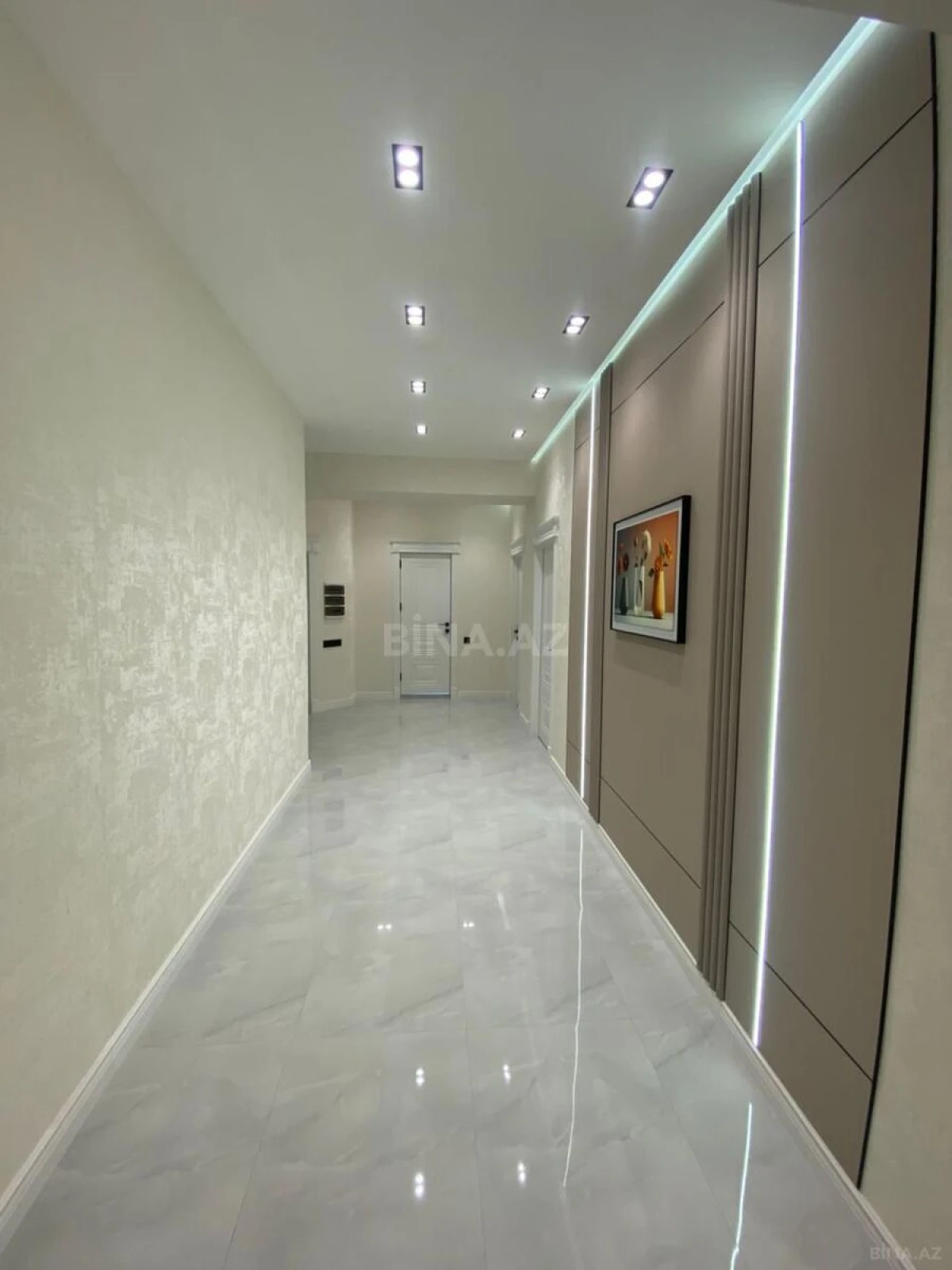 Satılır 3 otaqlı mənzil 170 m²