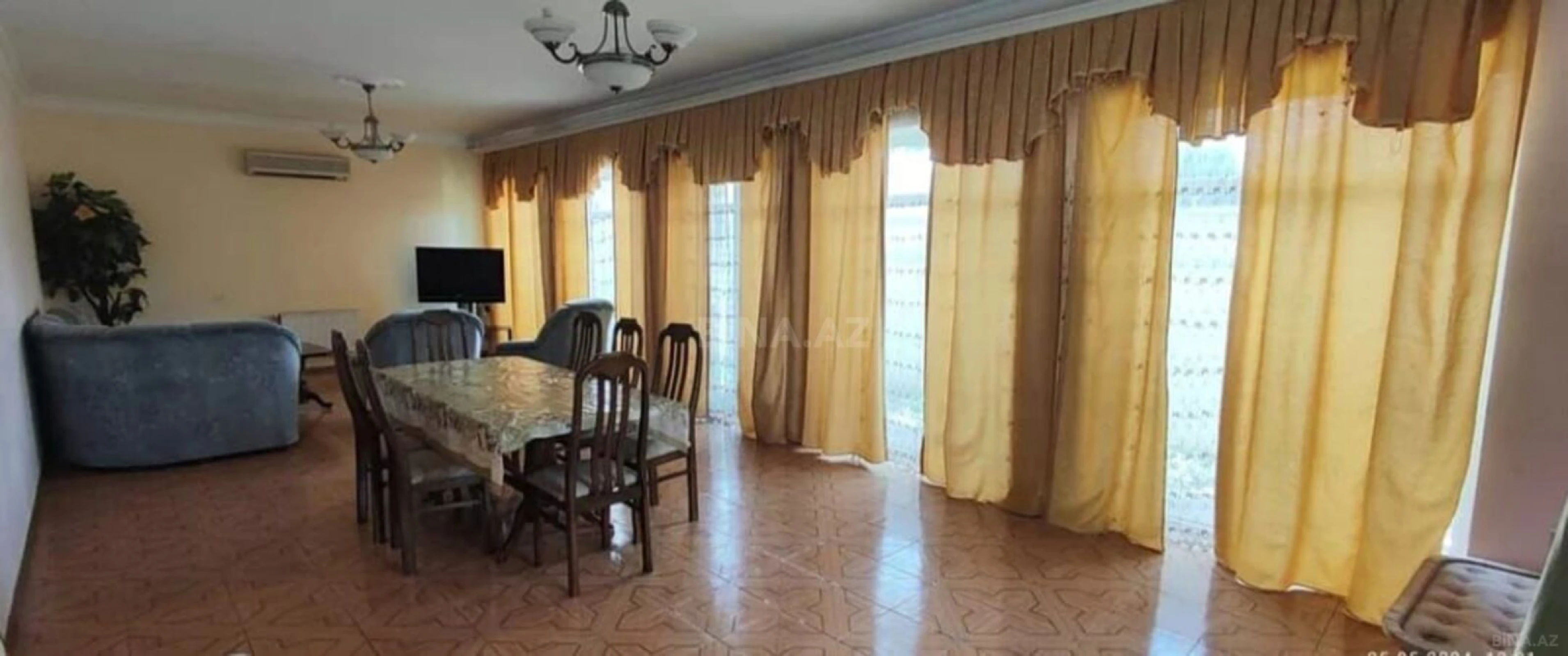 Satılır 5 otaqlı həyət evi 180 m²