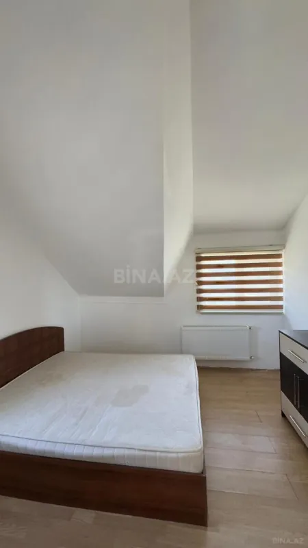 Satılır 5 otaqlı həyət evi 180 m²