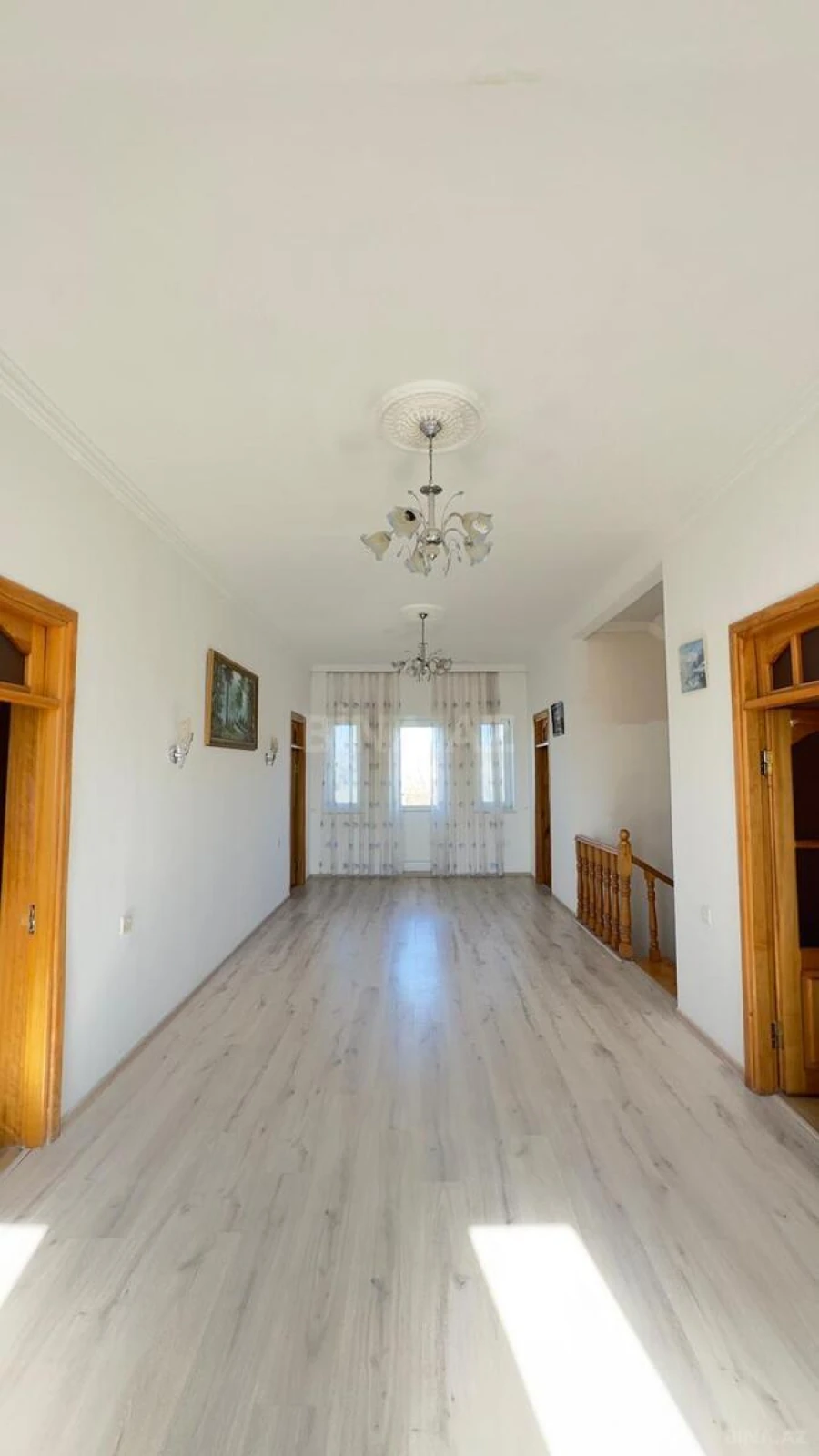 Satılır 5 otaqlı həyət evi 180 m²