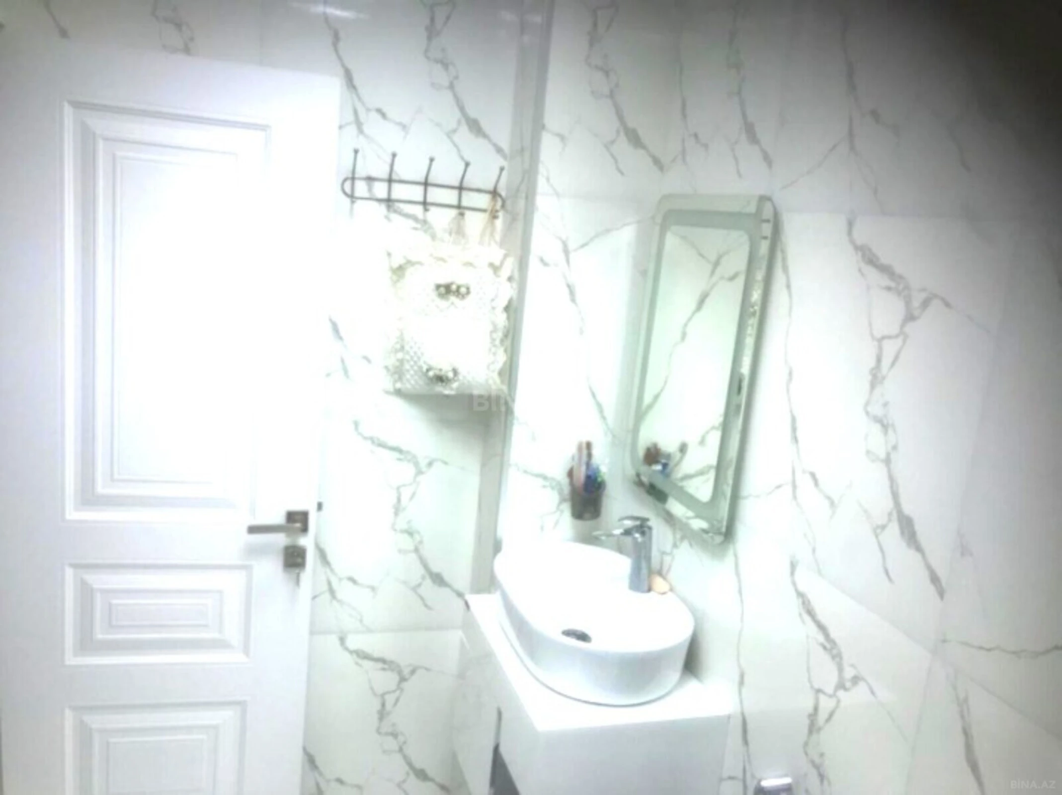 Satılır 4 otaqlı mənzil 125 m²